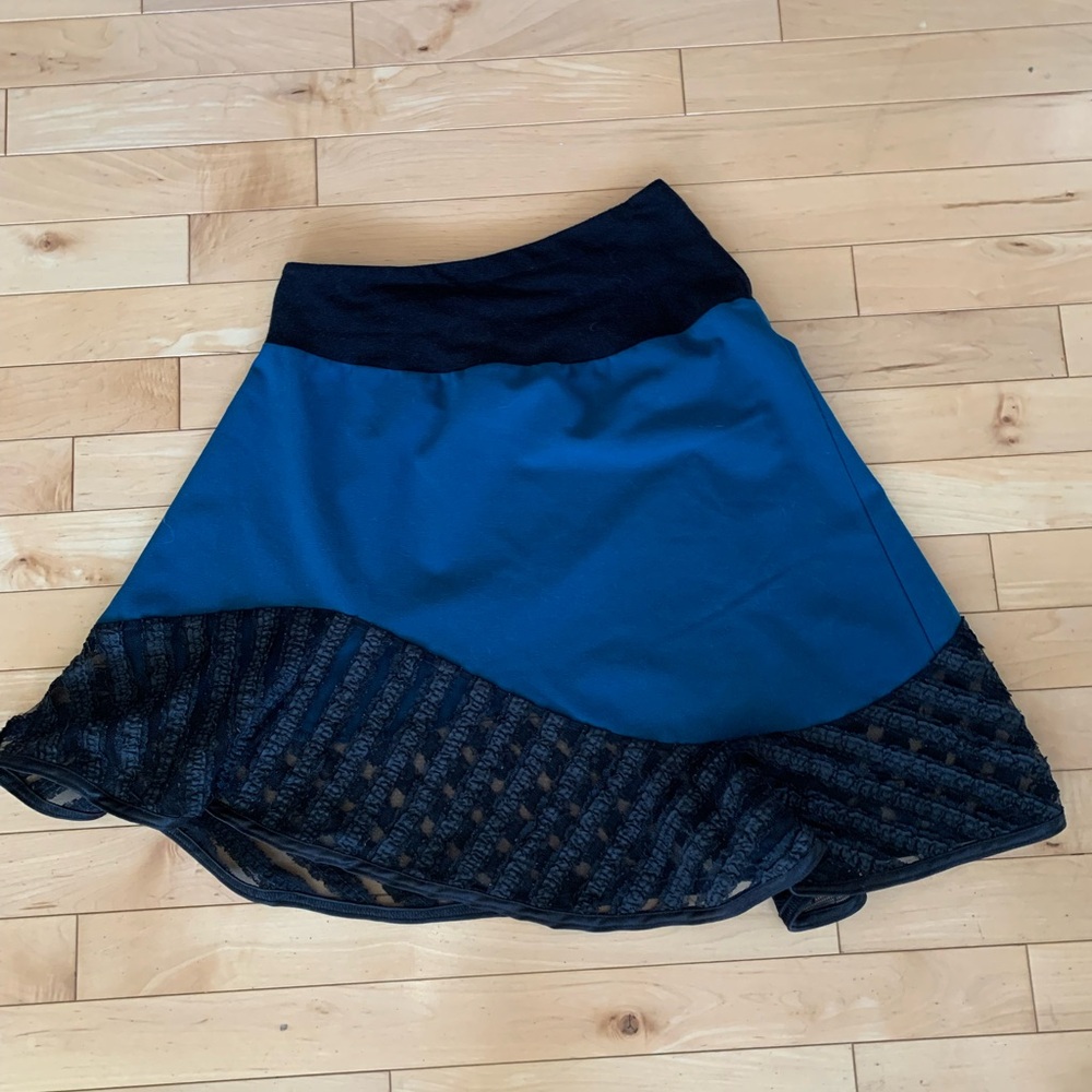 🍄3/29🍄Gorgeous skirt Size Small